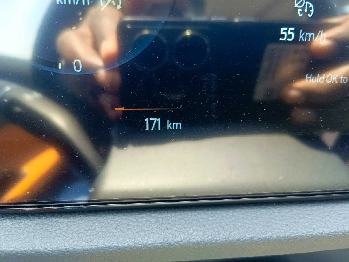 Car image 25