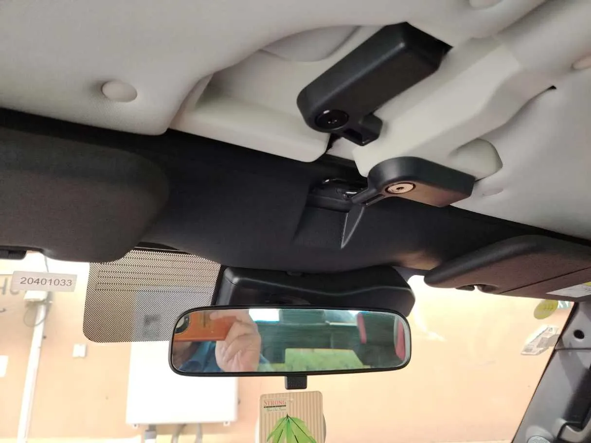 Car image 43