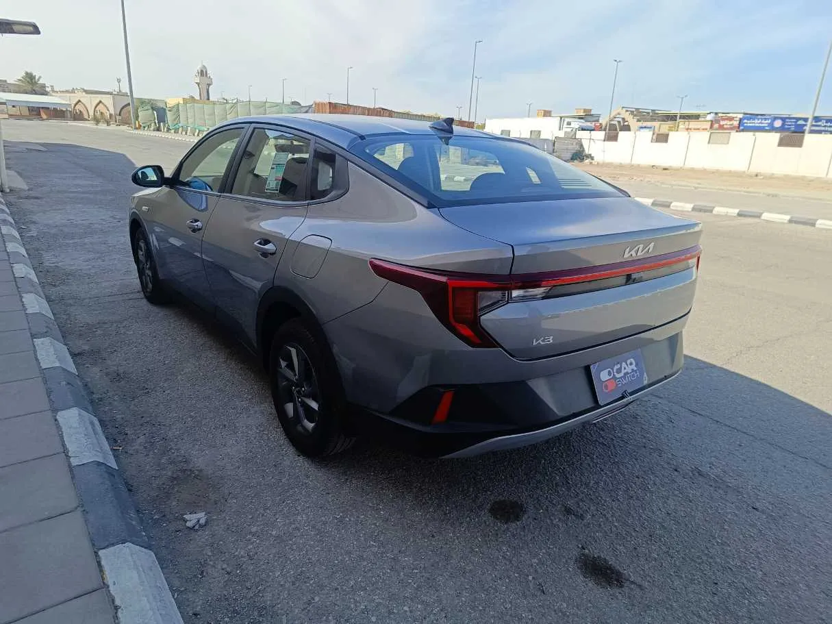 Car image 8