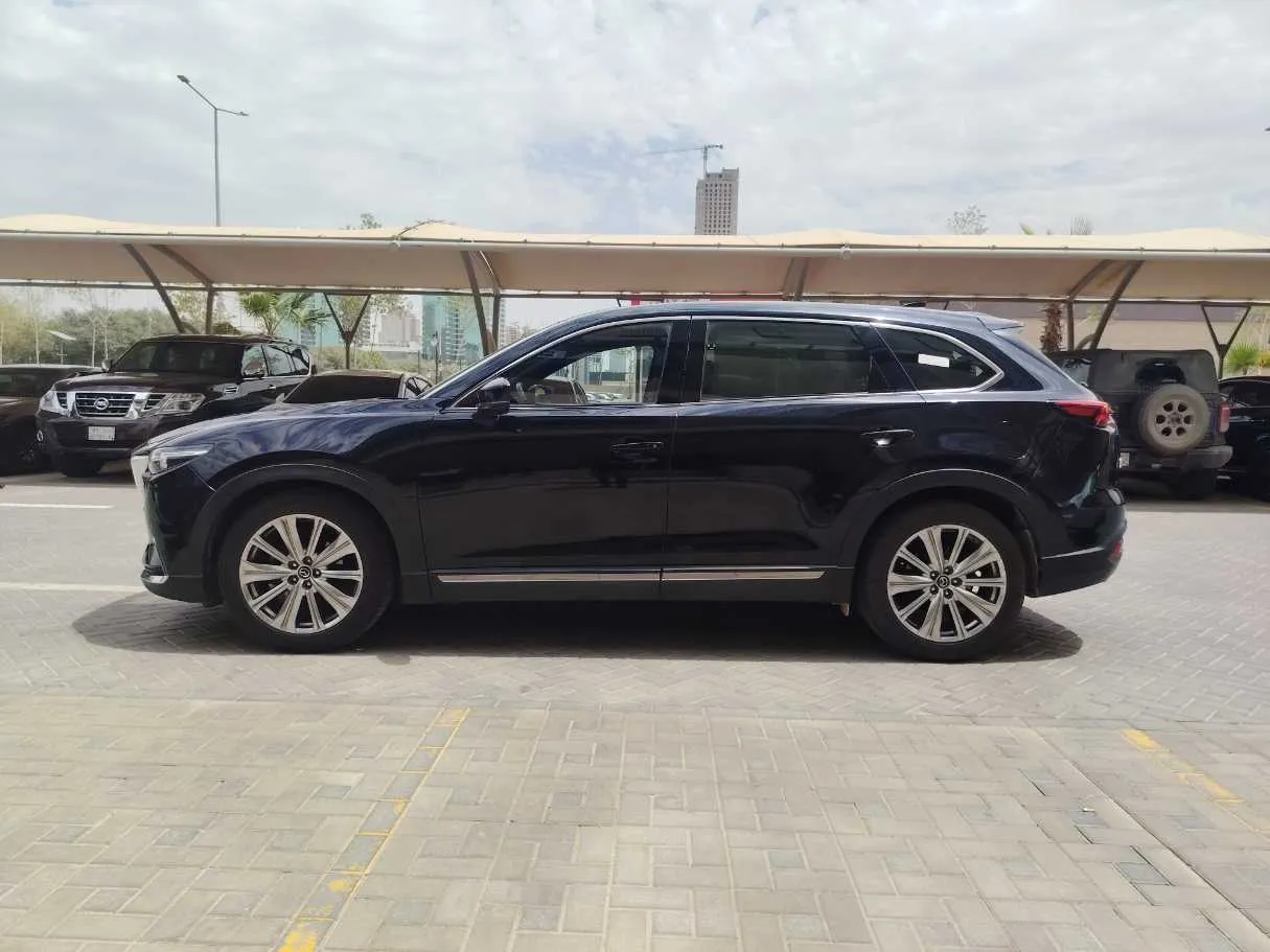 Car image 7