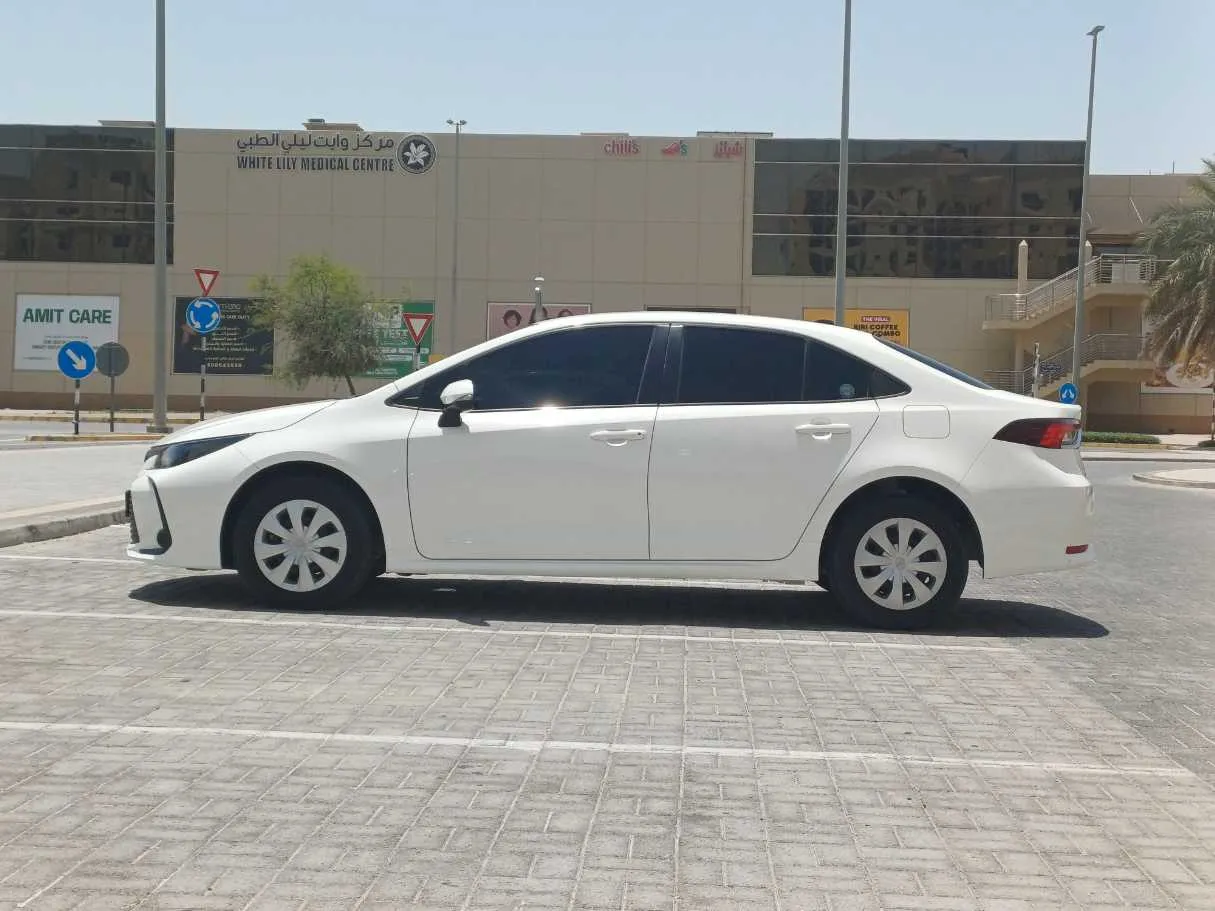 Car image 8