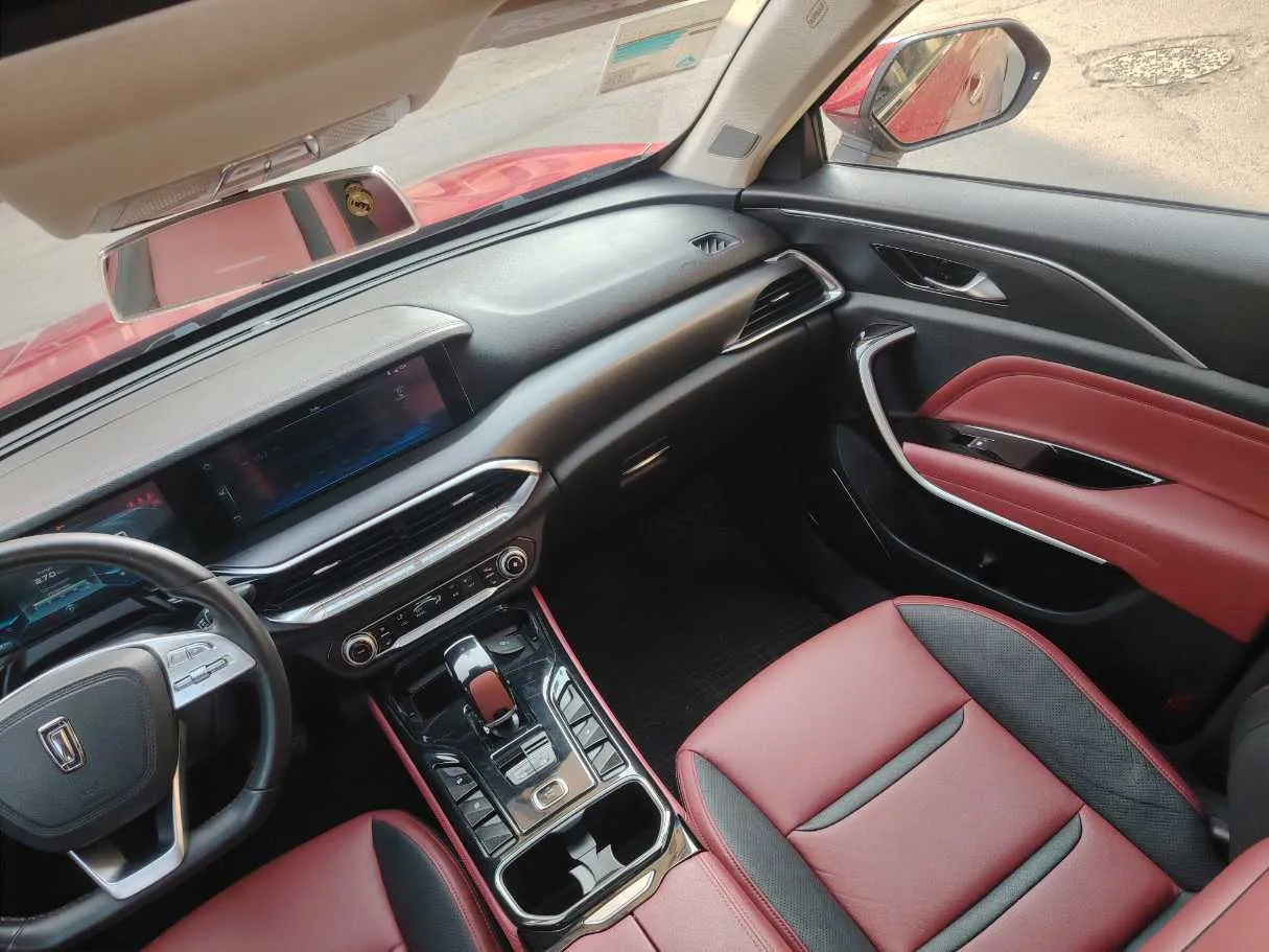 Car image 26