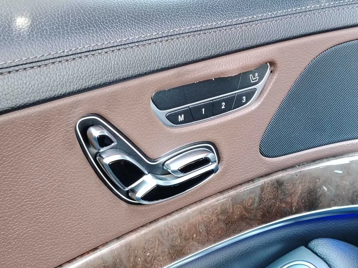 Car image 34