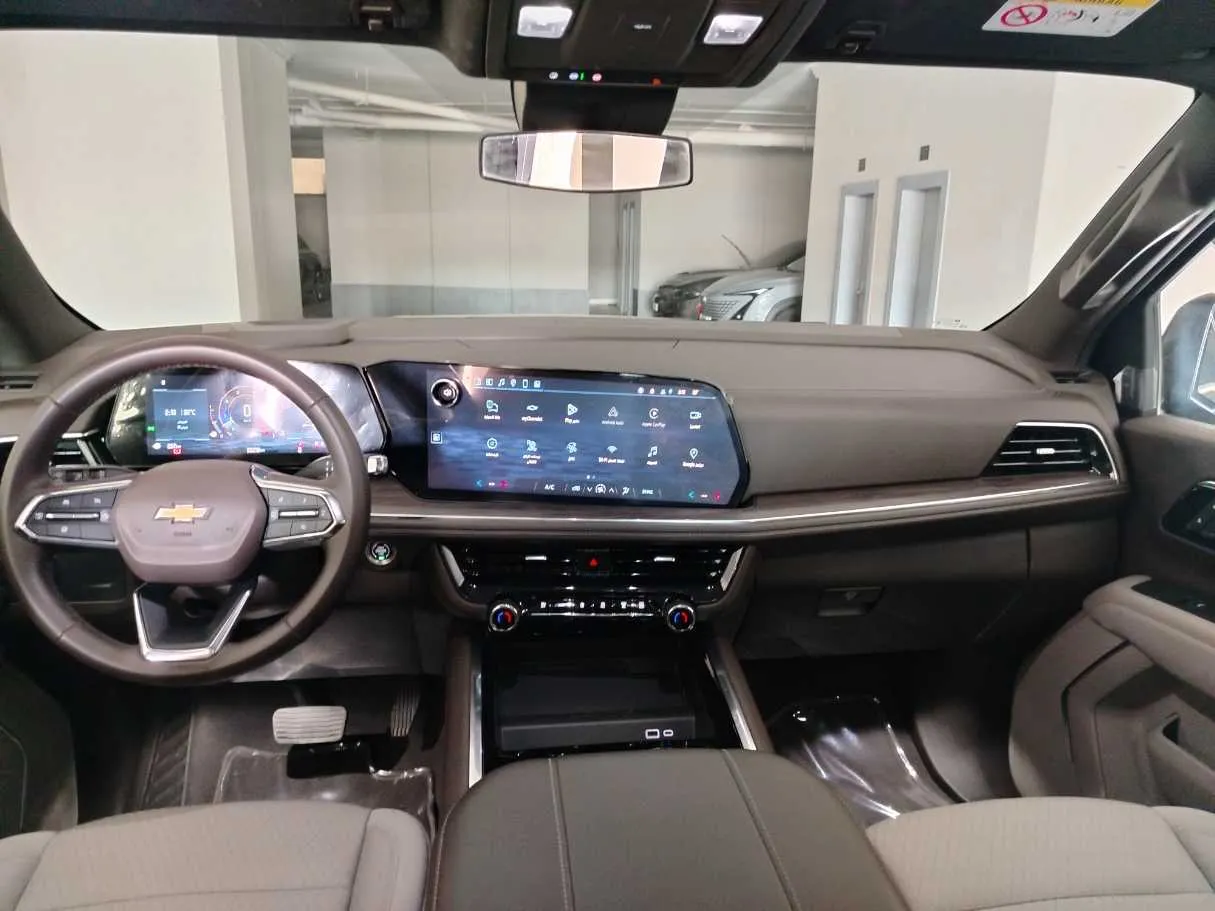 Car image 21