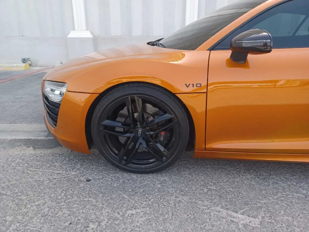 Car image 9