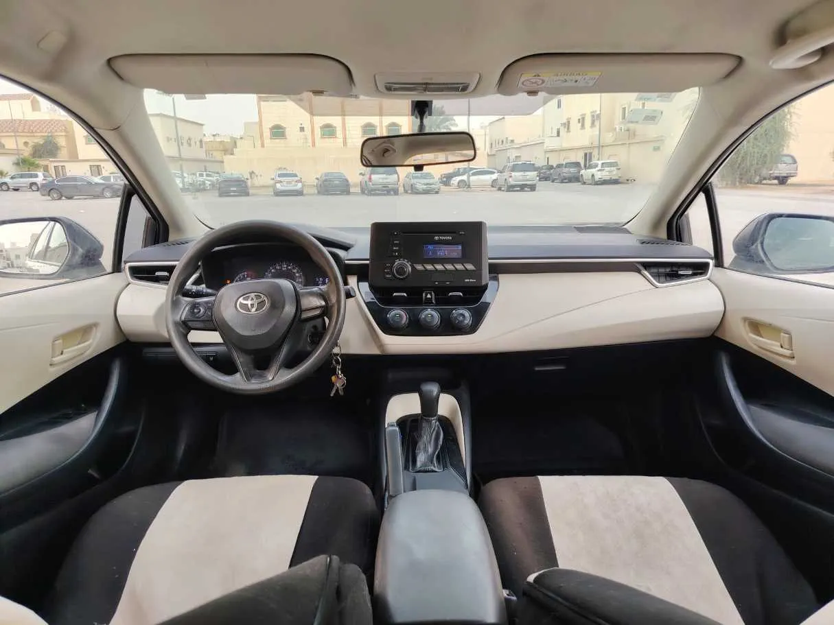 Car image 16