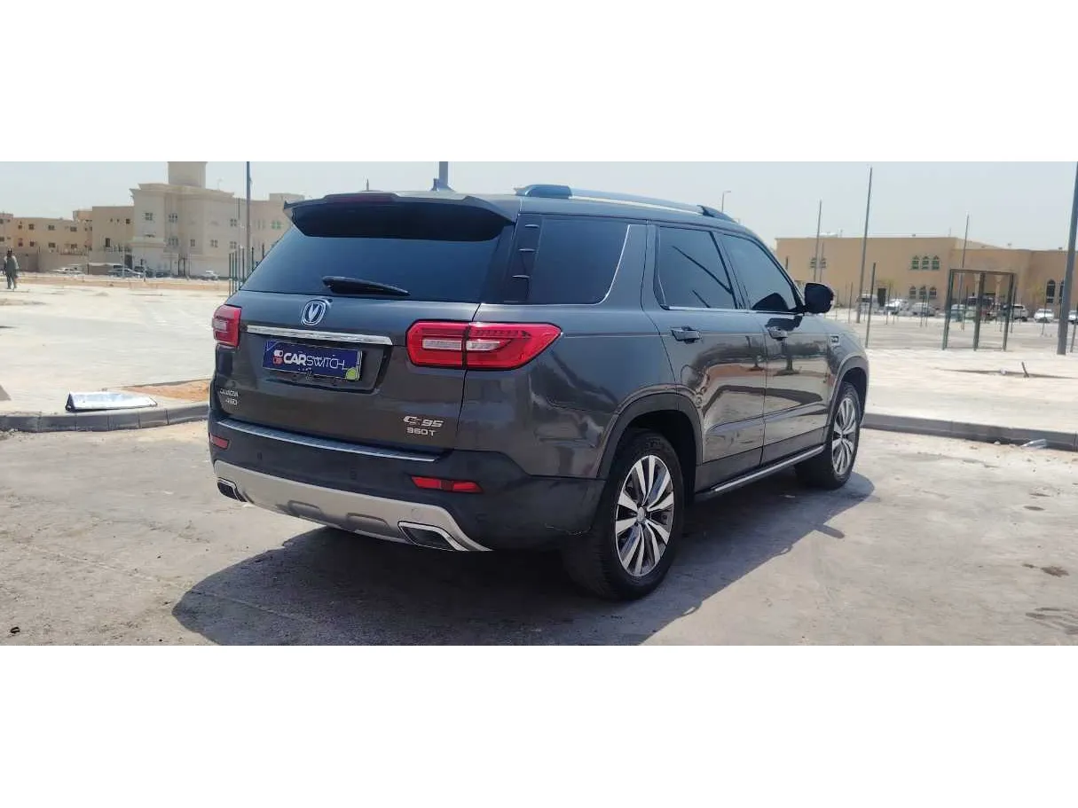 Car image 5