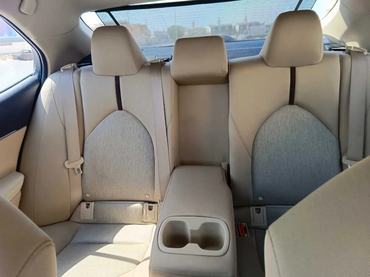 Car image 17