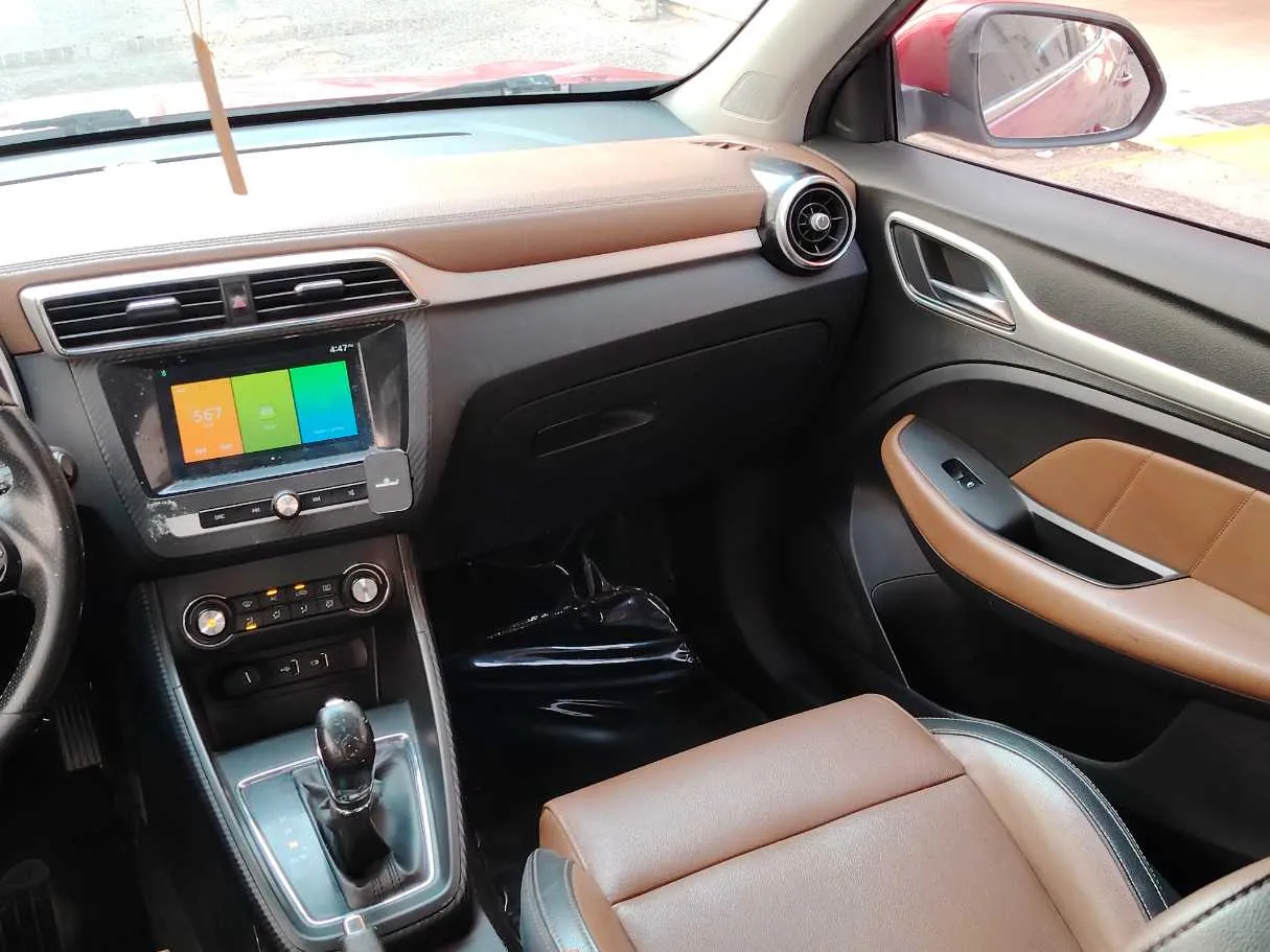 Car image 20