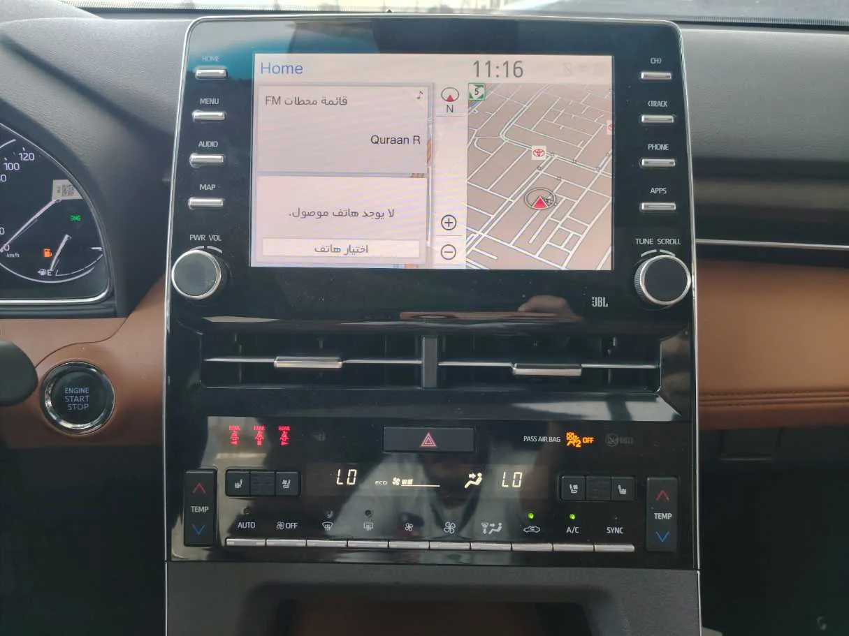 Car image 23