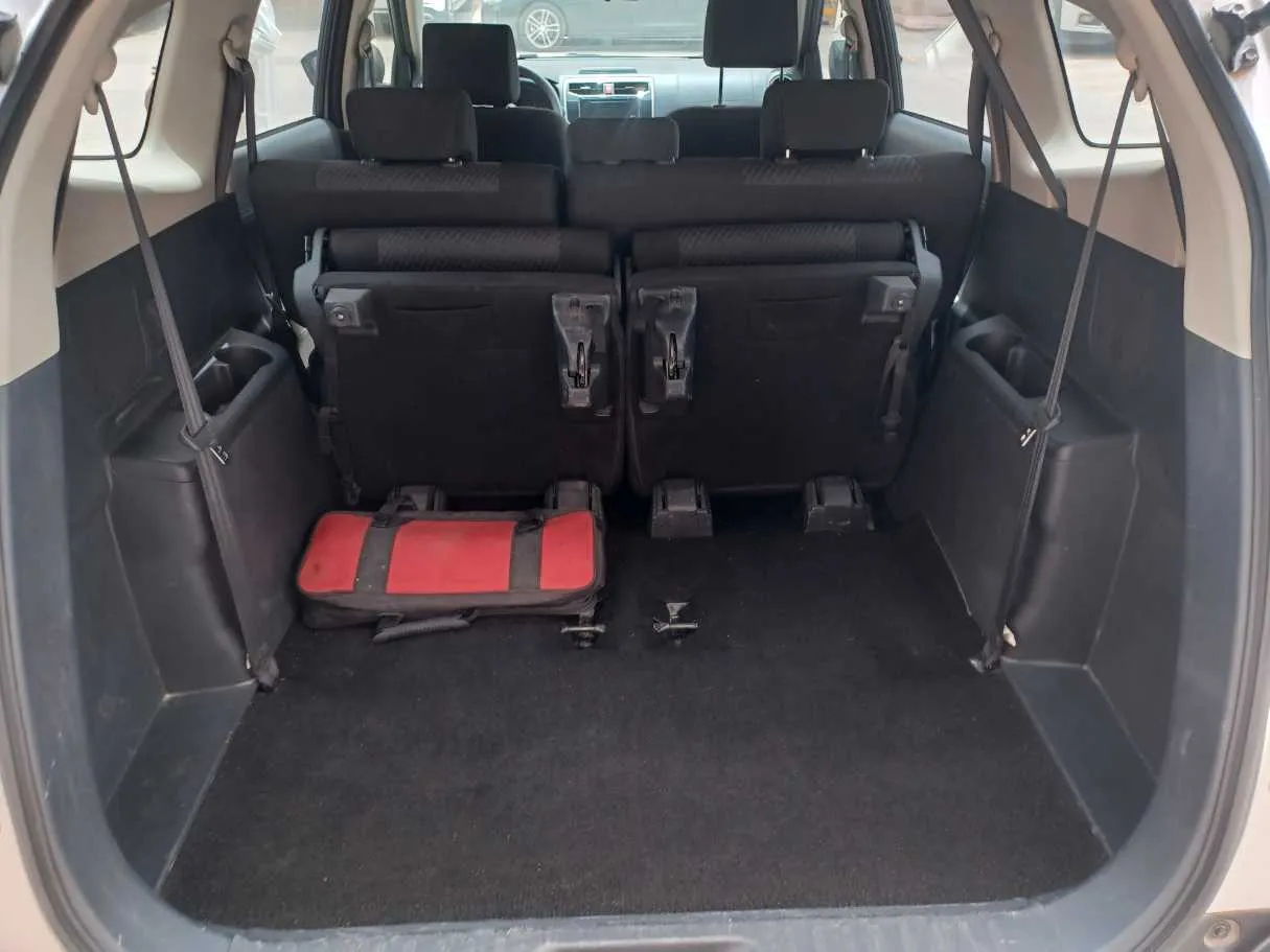 Car image 21