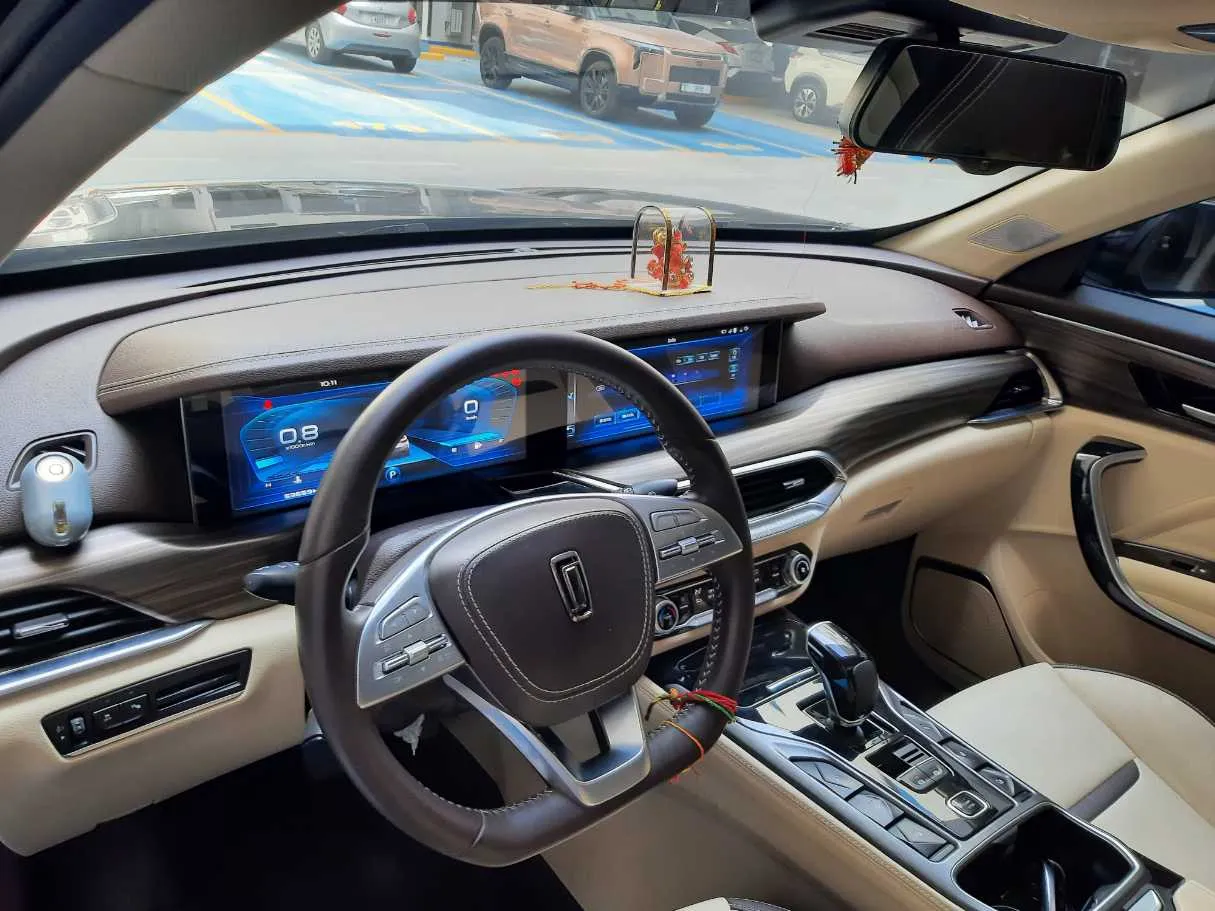 Car image 11