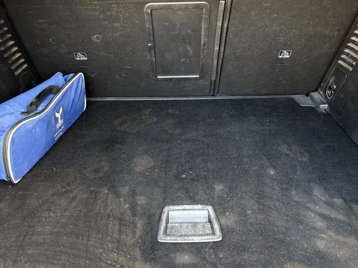 Car image 25