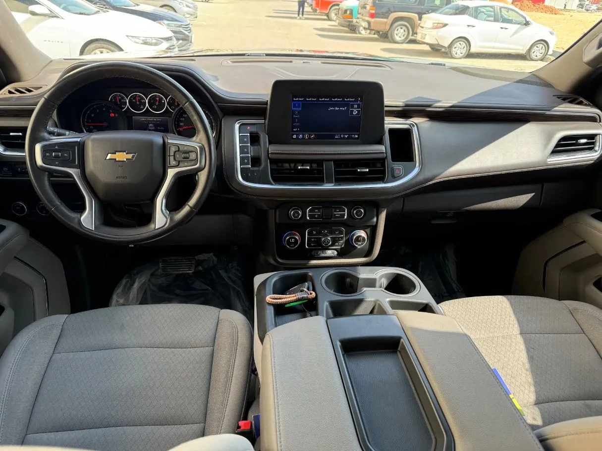 Car image 15