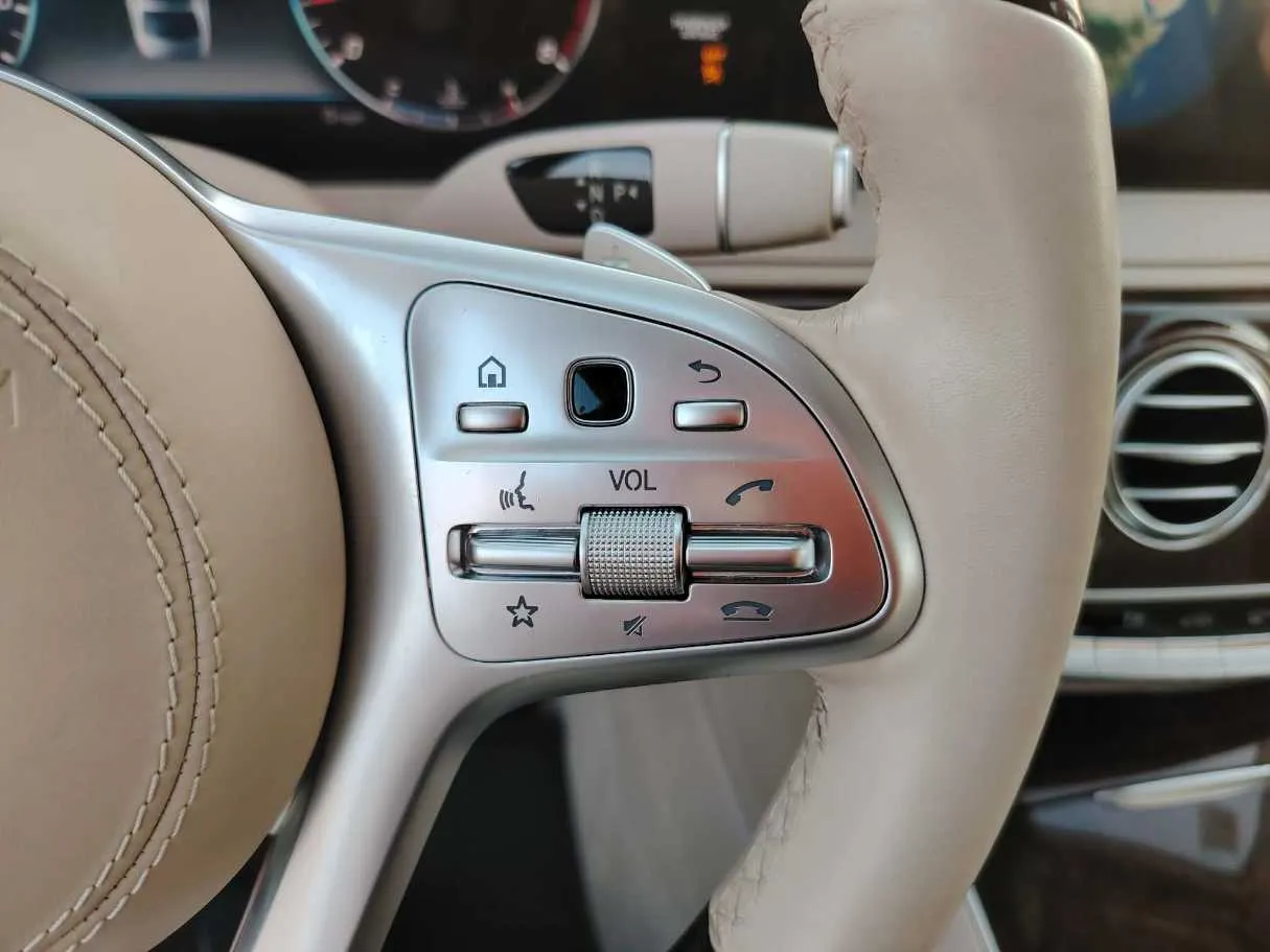 Car image 39