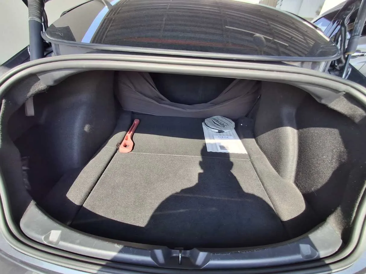 Car image 20