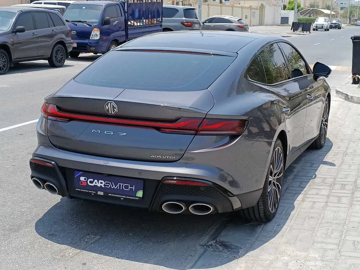 Car image 5