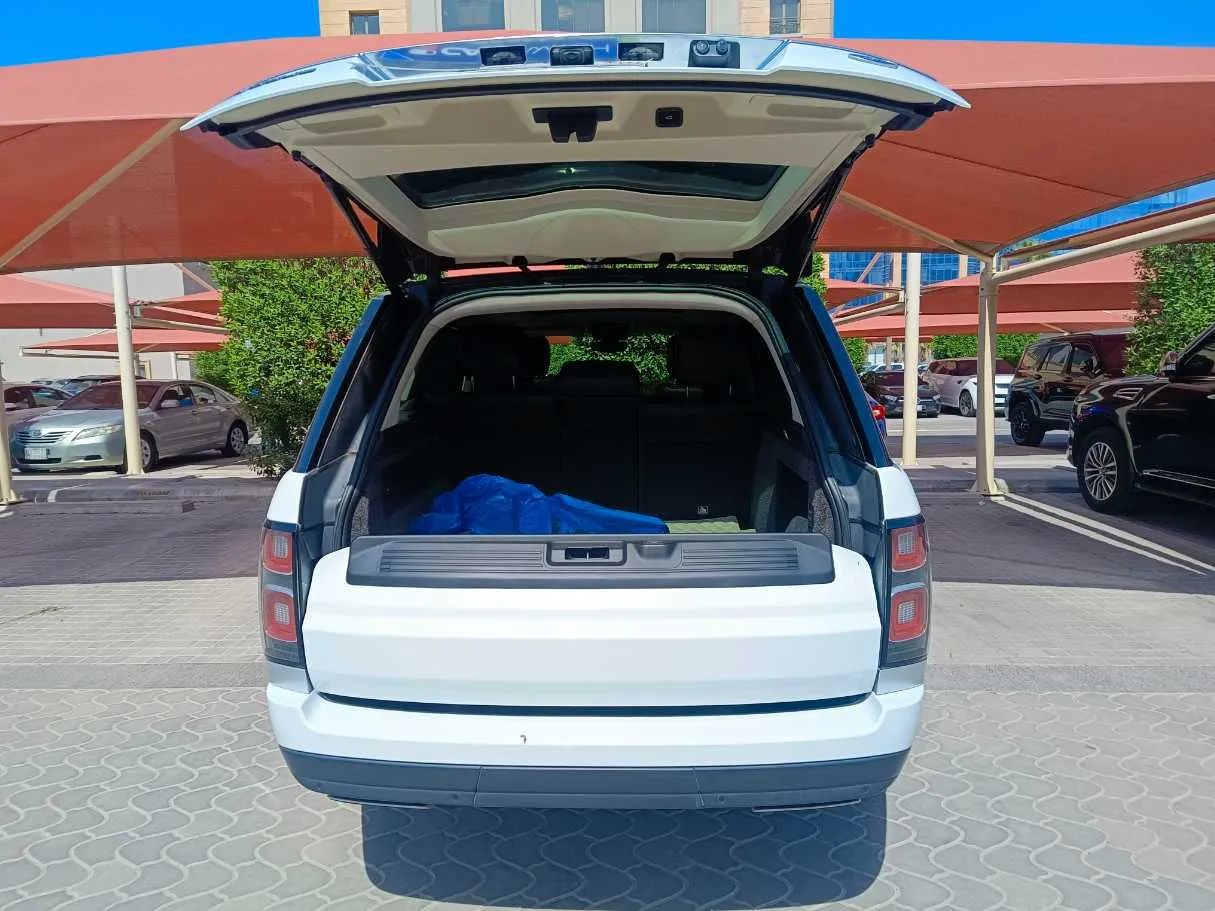 Car image 33