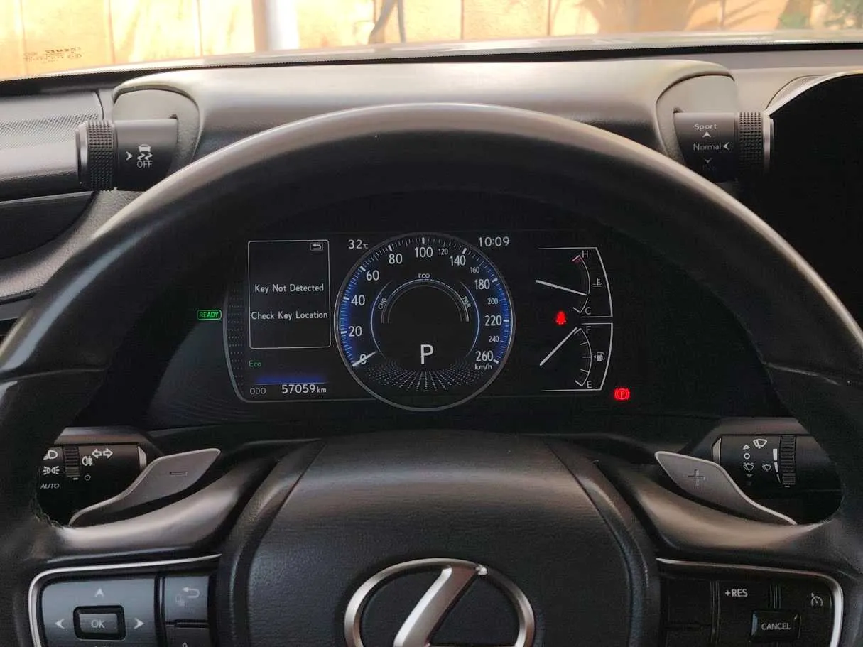 Car image 24