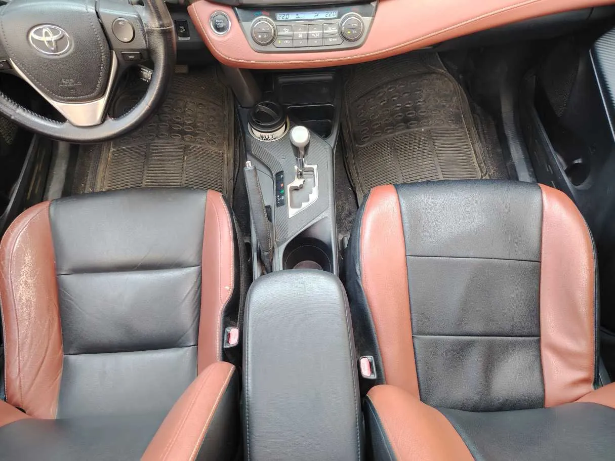 Car image 20
