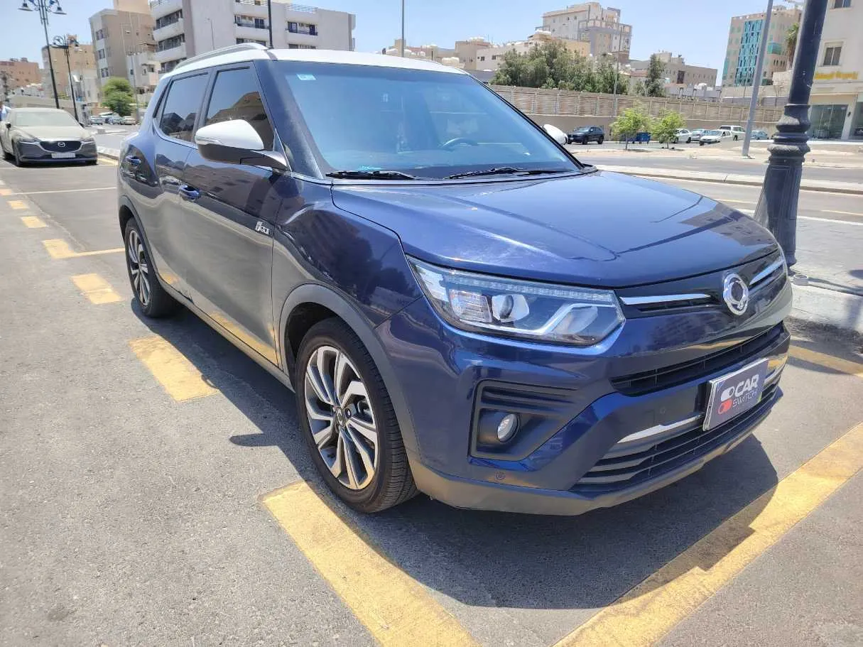 Car image 3