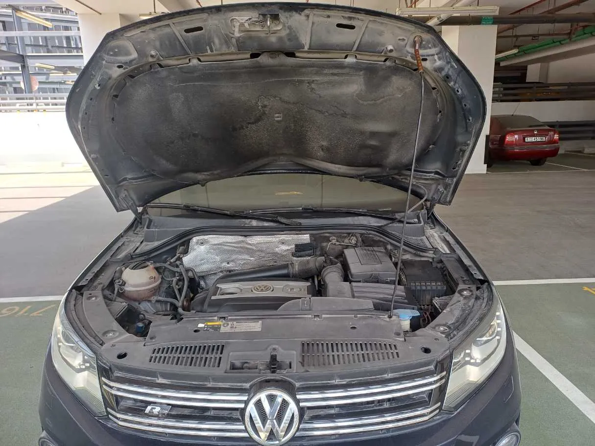 Car image 25