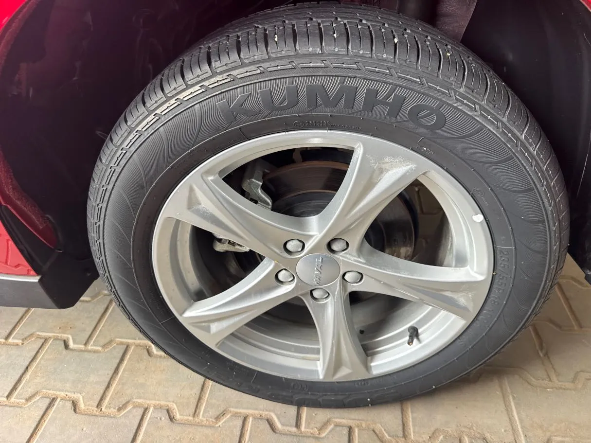Car image 7