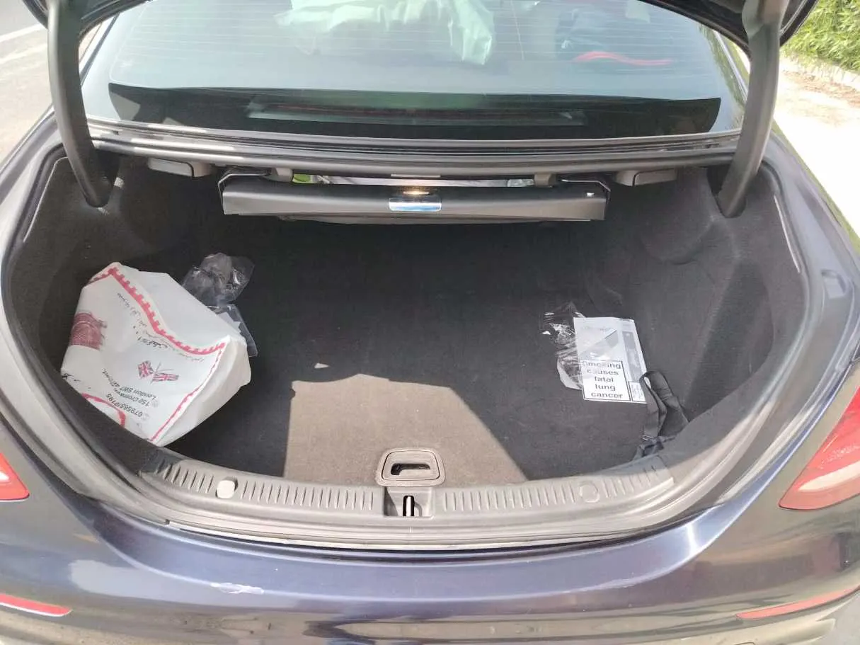 Car image 29