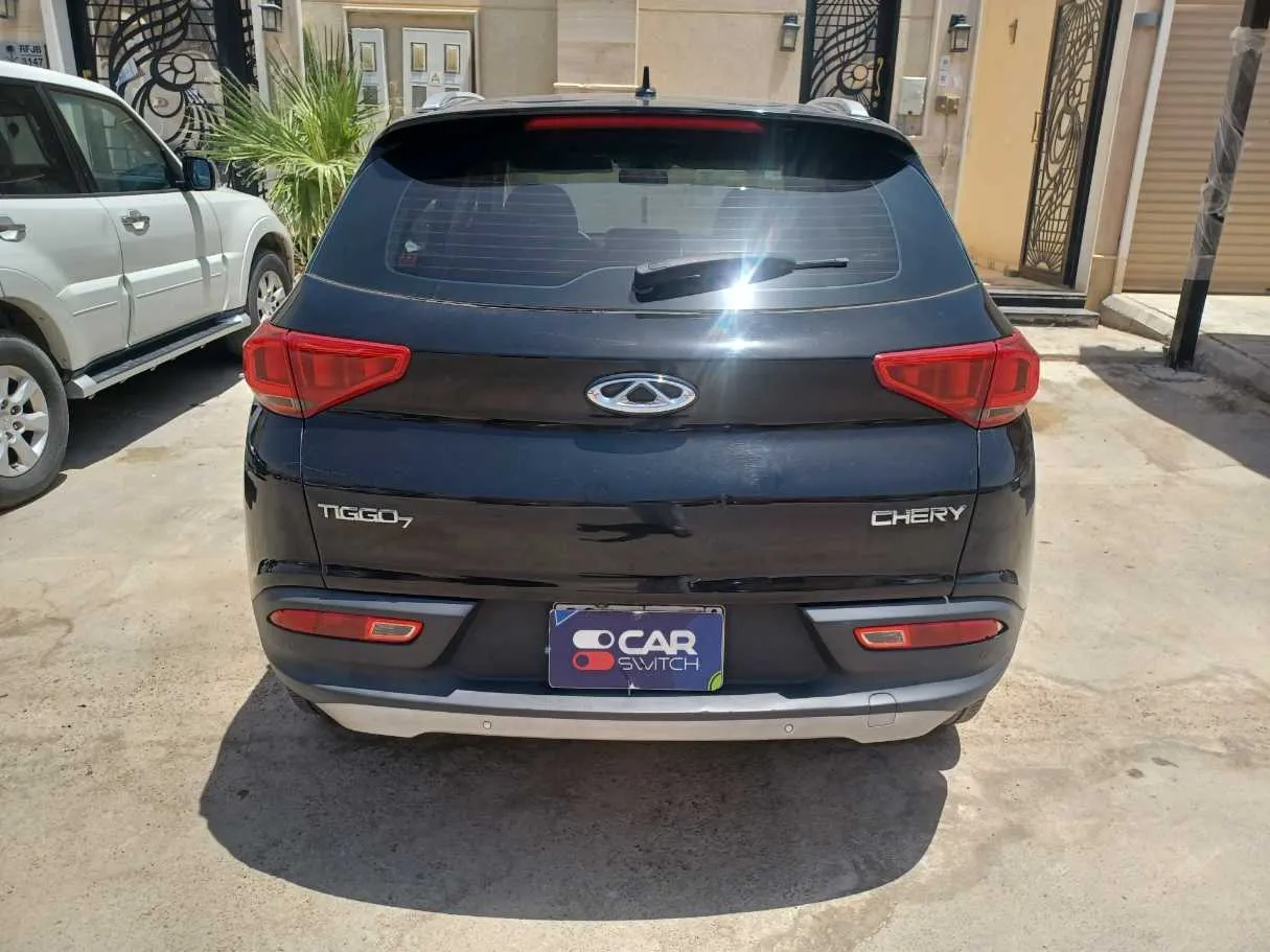Car image 6