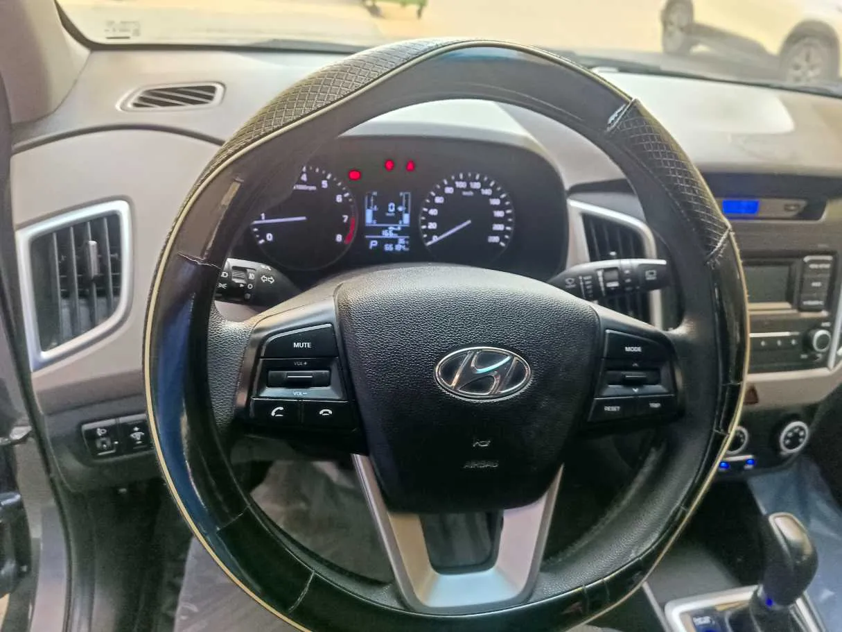 Car image 23