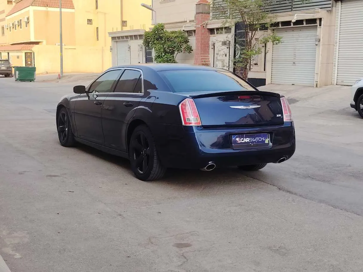 Car image 7