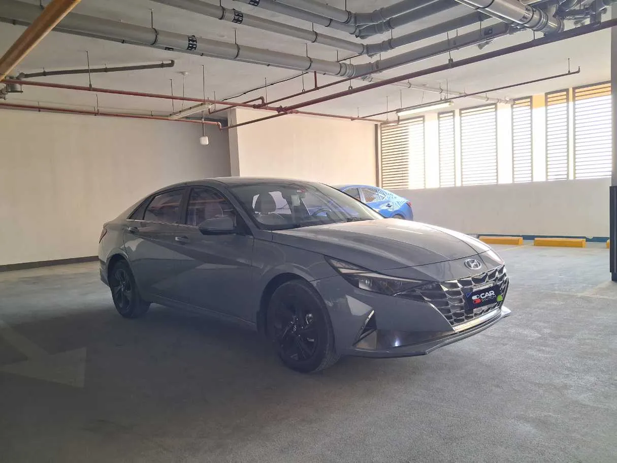 Car image 3