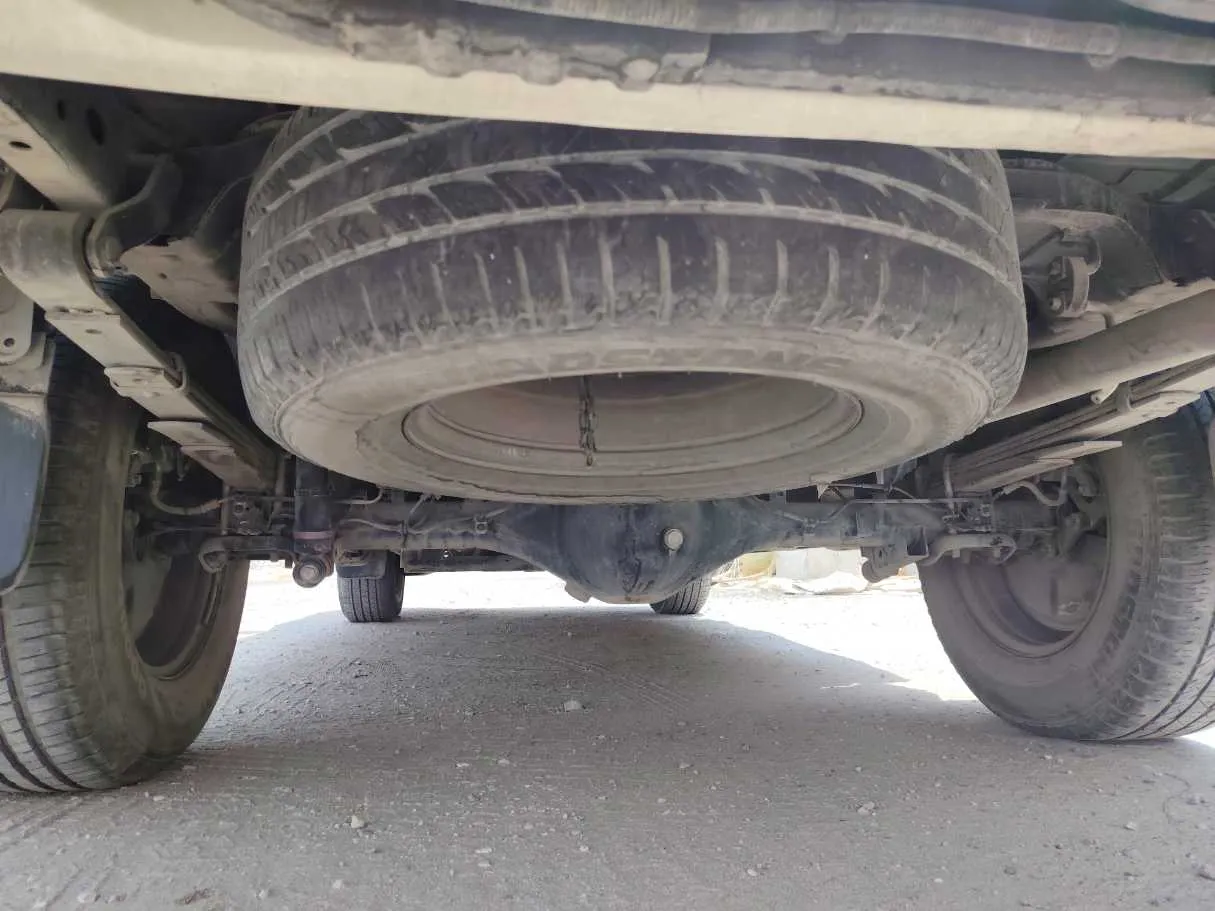 Car image 26