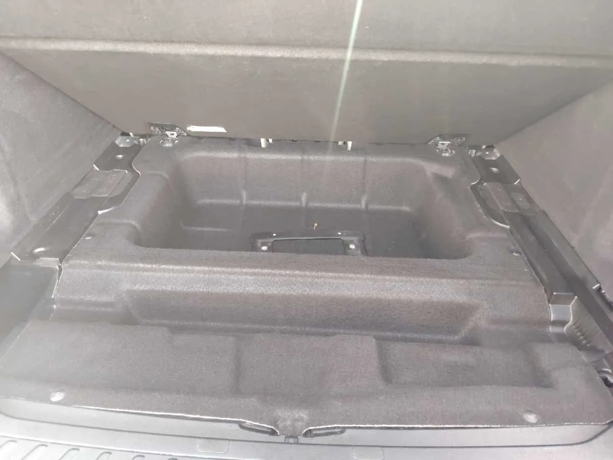 Car image 31