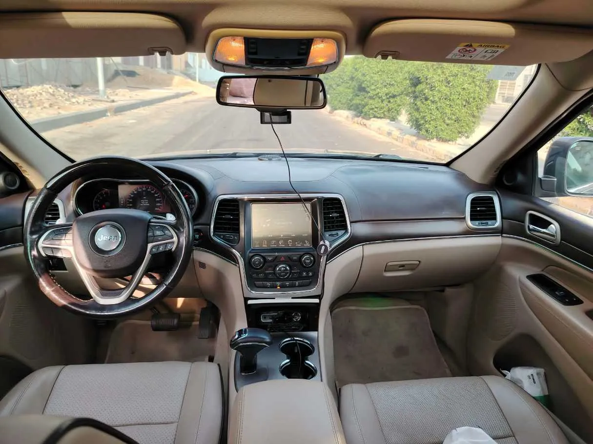 Car image 22