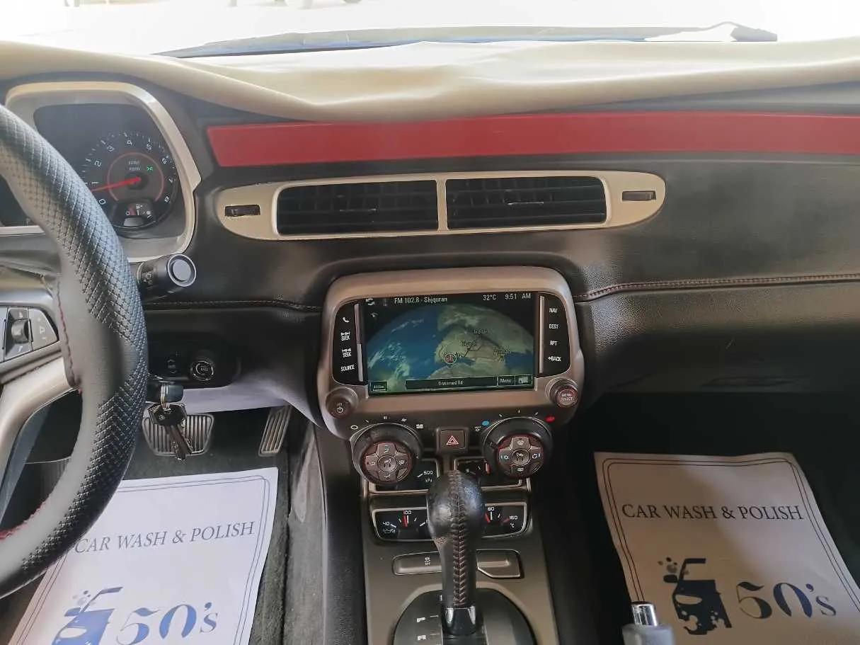 Car image 15