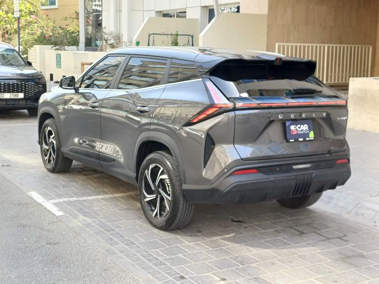 Car image 7