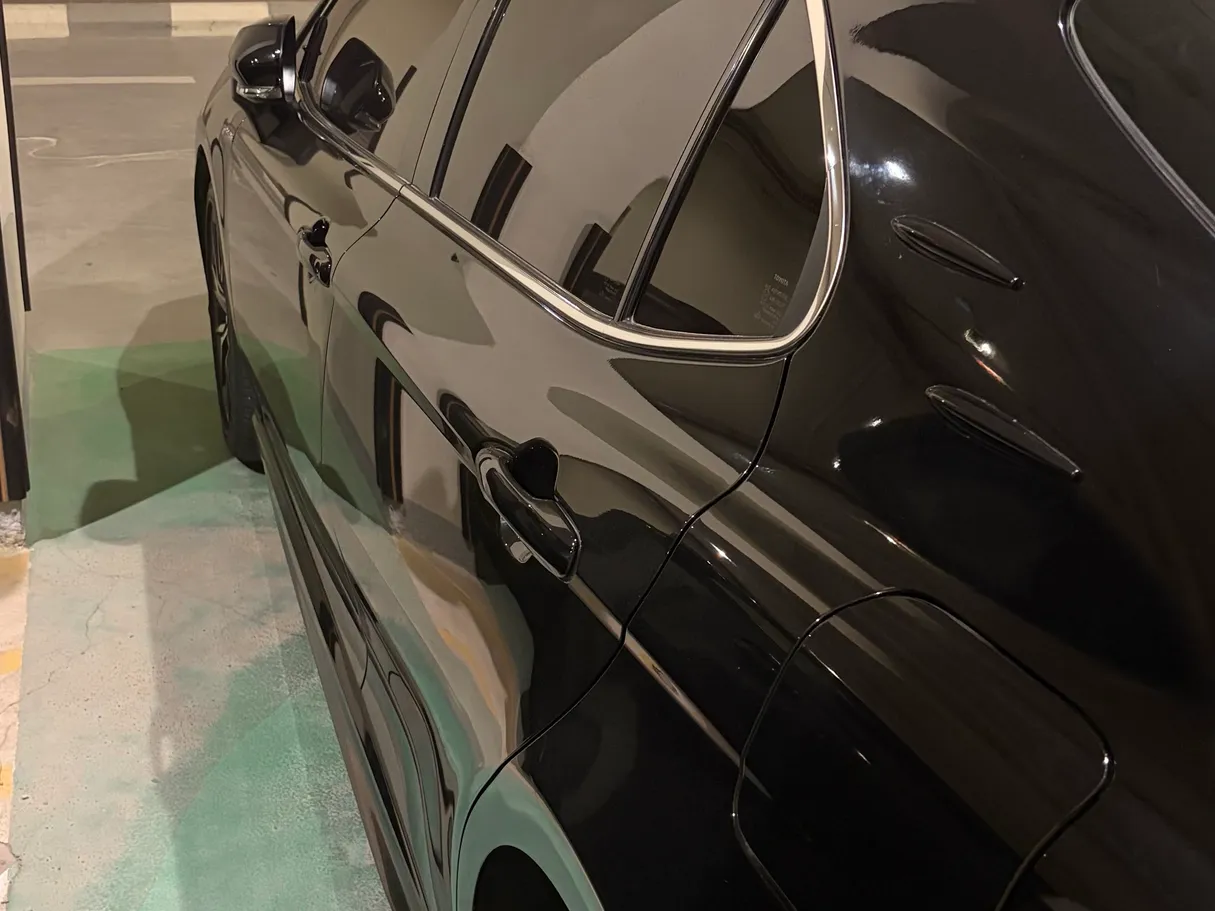Car image 9