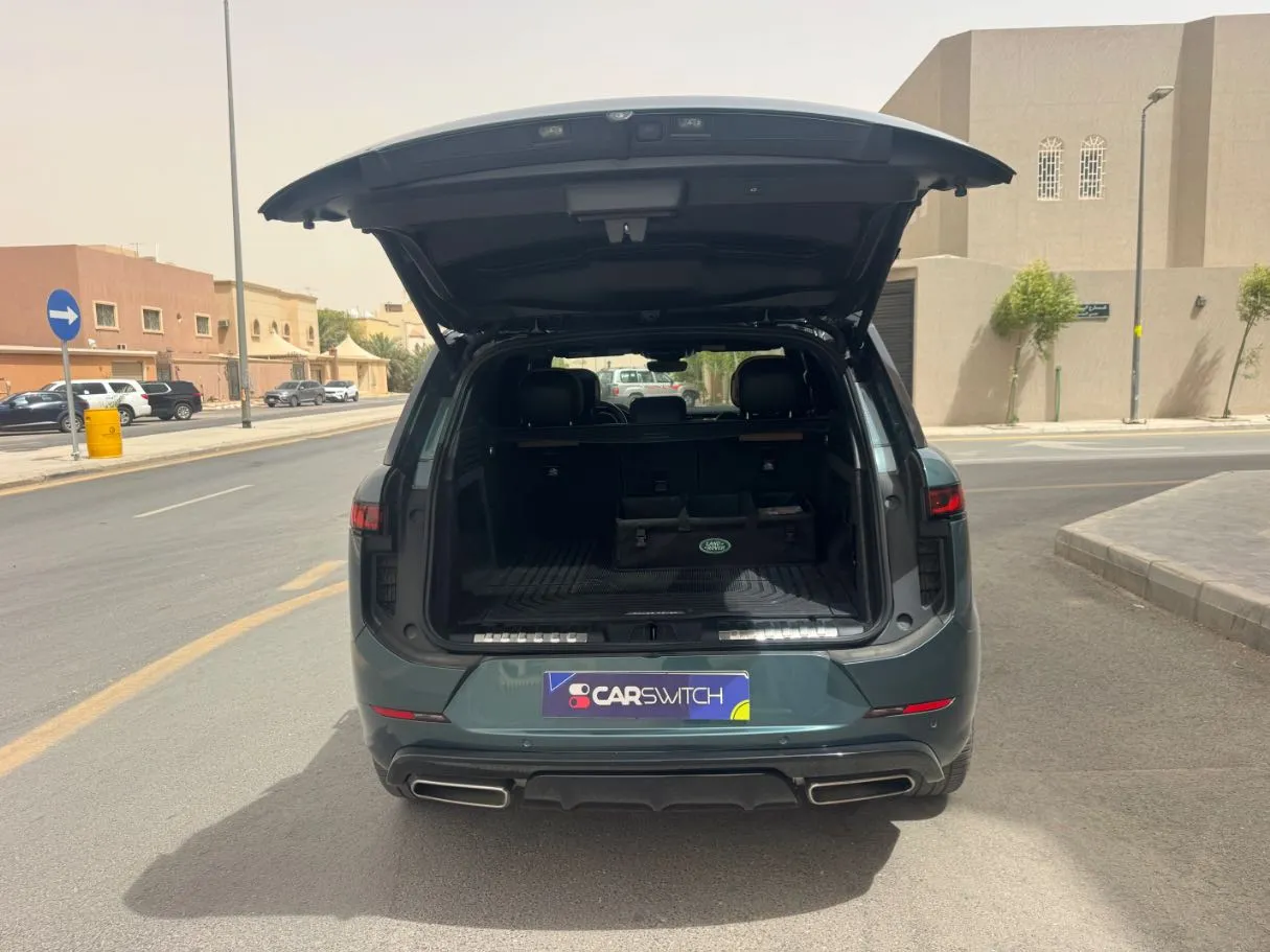 Car image 20