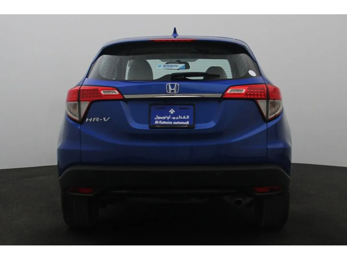 Car image 12