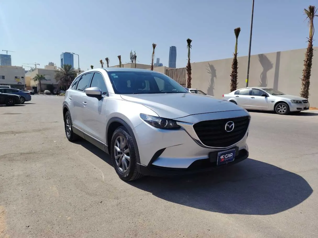 Car image 3
