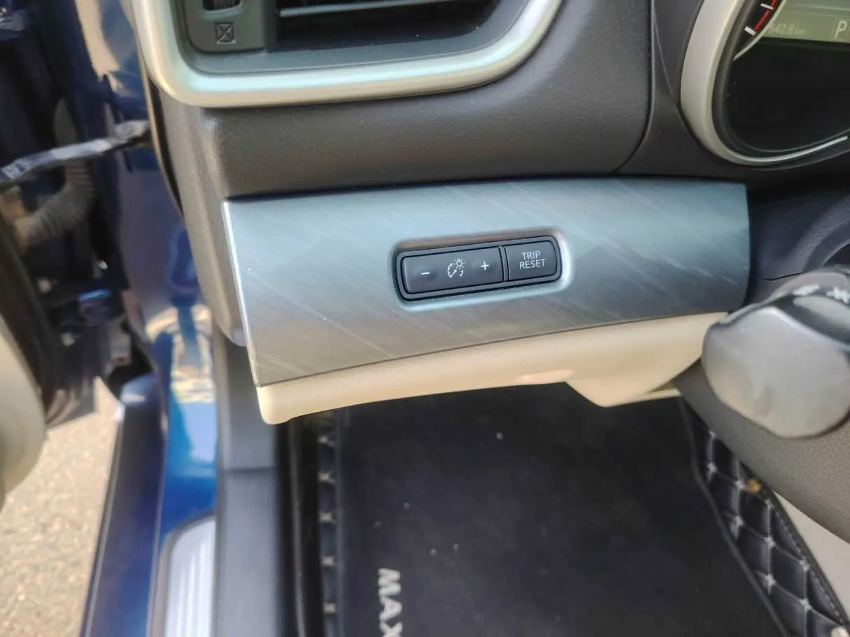 Car image 39