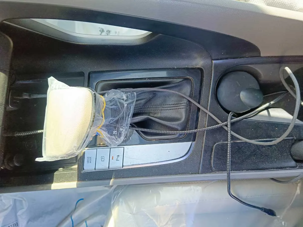 Car image 20