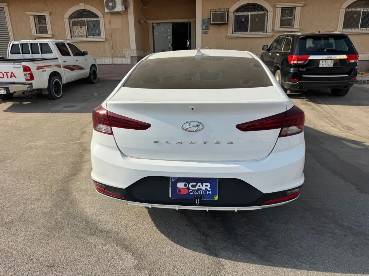 Car image 6