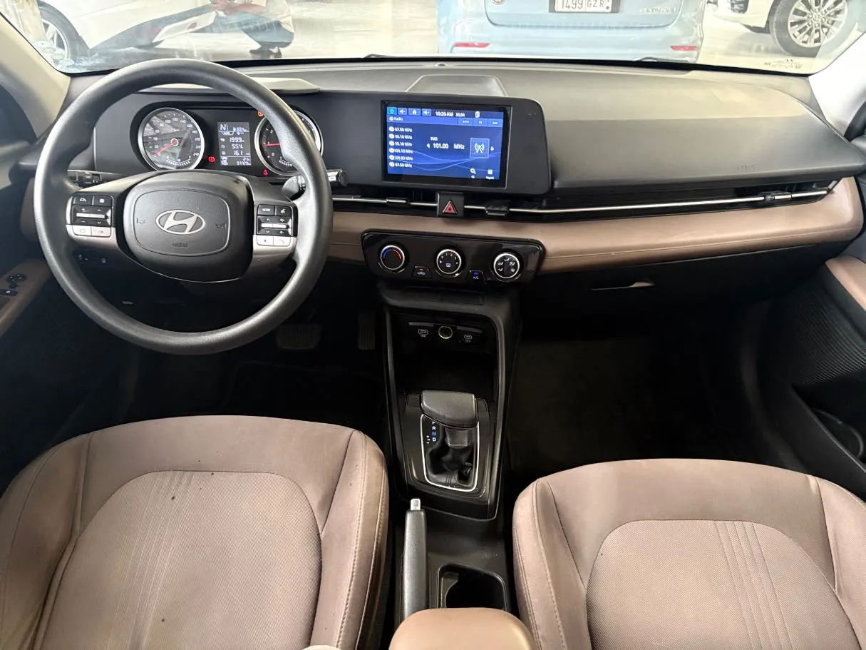 Car image 21