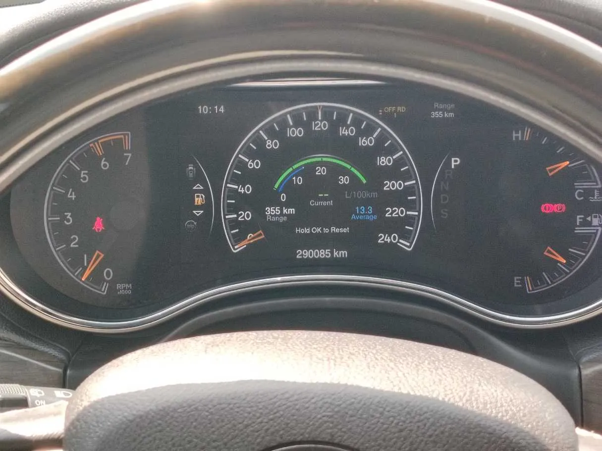 Car image 24