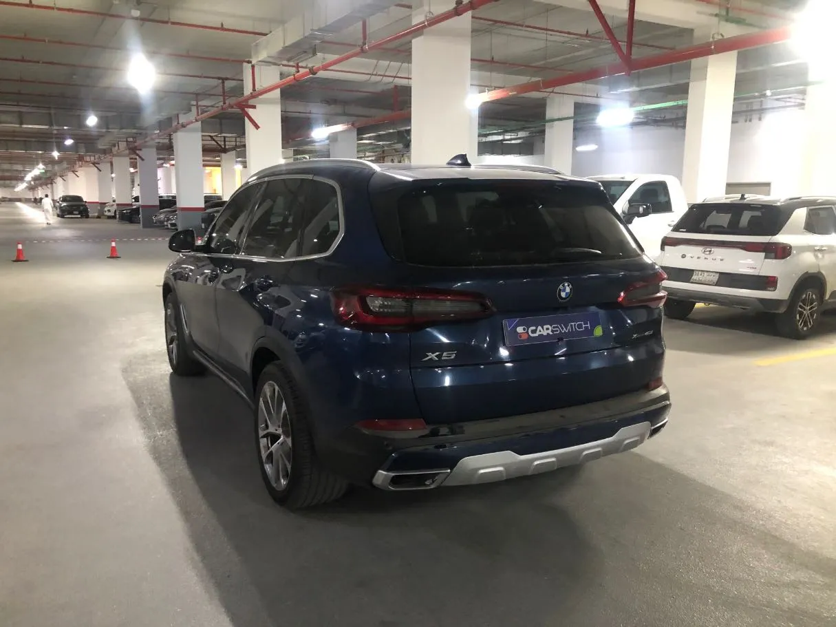 Car image 7