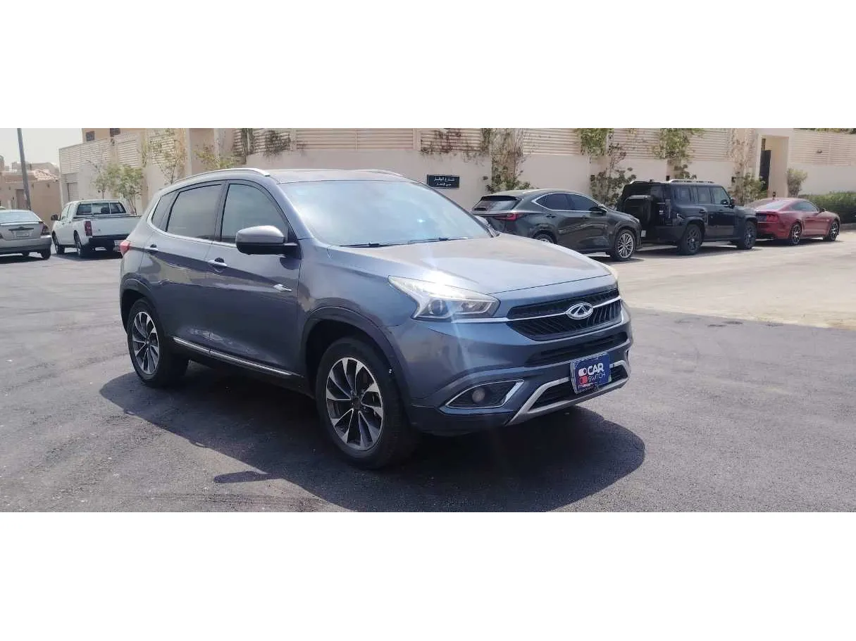 Car image 3