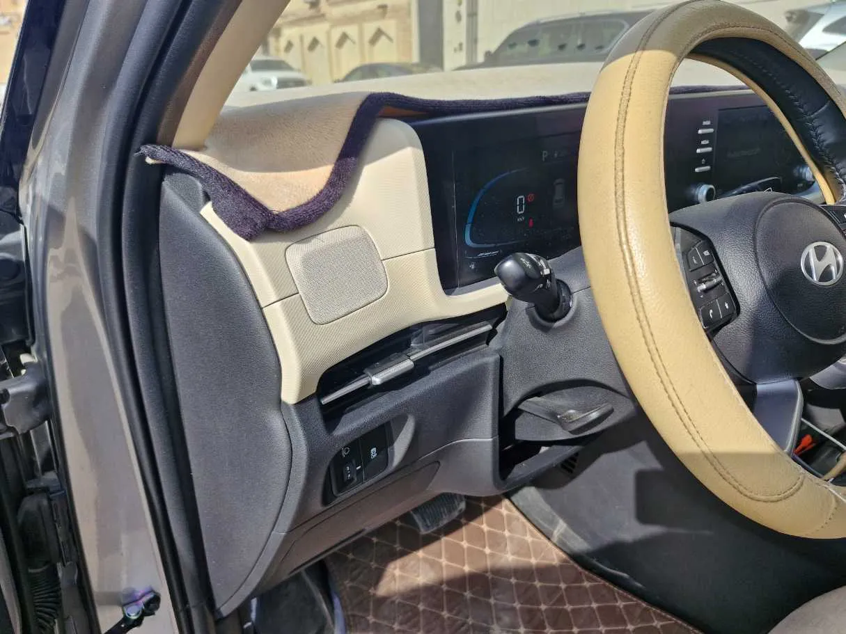 Car image 20