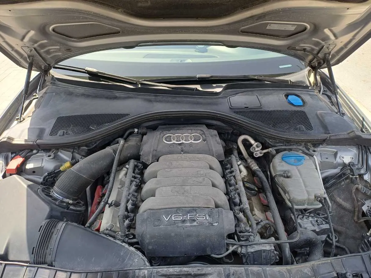 Car image 27